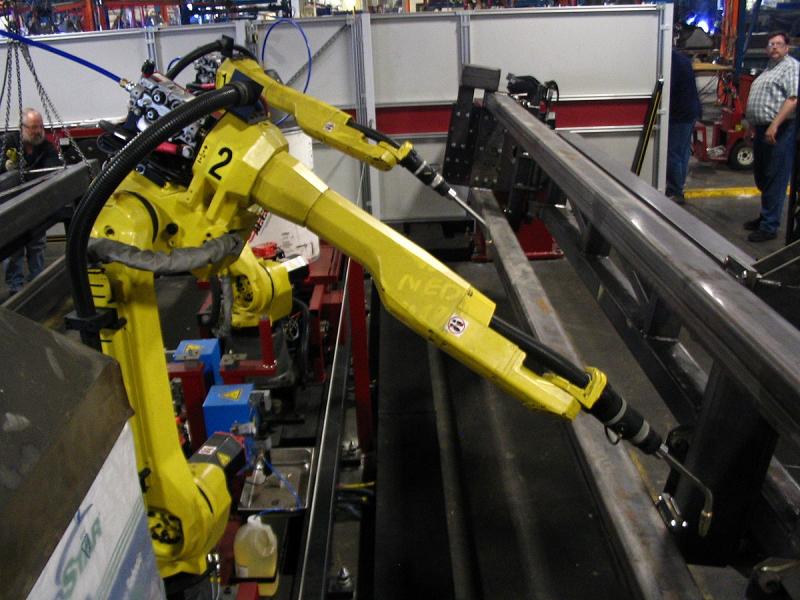 Robot en la industria del metal